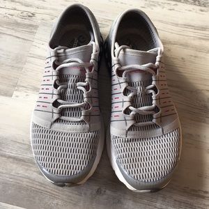 Under Armour Europa Running Shoe